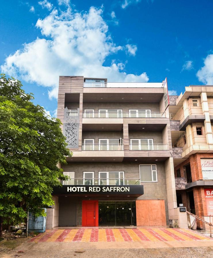 Hotel Red Saffron New Delhi Buitenkant foto